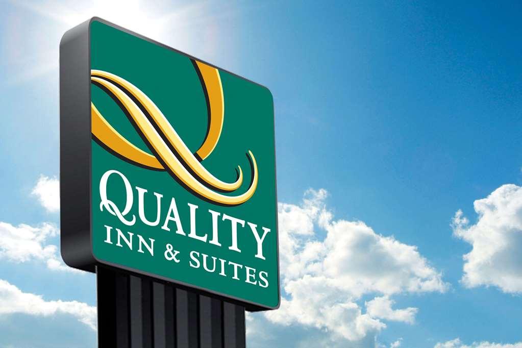 Quality Inn Аламоса Екстериор снимка